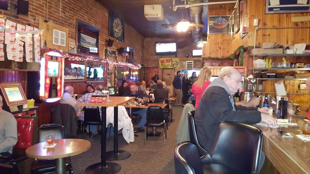 Goldies Saloon | restaurant | 45330 Romeo Plank Rd, Macomb, MI 48044, USA | 5862866991 OR +1 586-286-6991