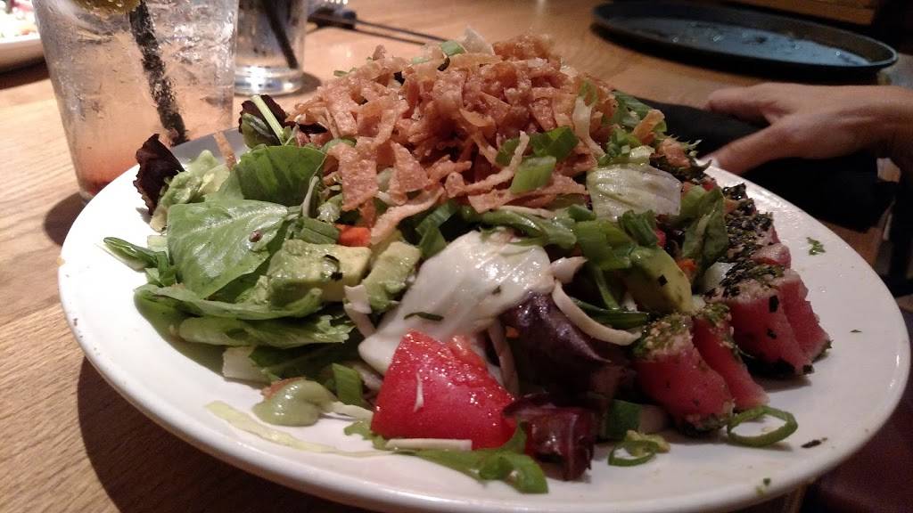 BJs Restaurant & Brewhouse | restaurant | 25628 FL-56, Lutz, FL 33559, USA | 8135751830 OR +1 813-575-1830