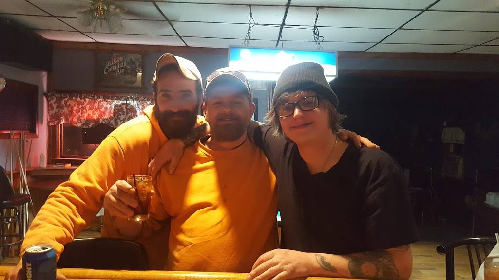 Roadside Bar & Grill | restaurant | 10924 NY-16, Delevan, NY 14042, USA | 7164924797 OR +1 716-492-4797