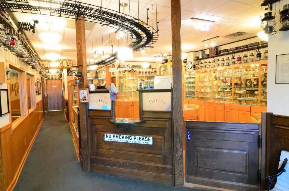 Whistle Stop Restaurant and Monon Connection Museum | restaurant | 10012 US-421, Monon, IN 47959, USA | 2192534100 OR +1 219-253-4100