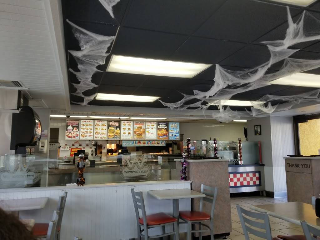 Wienerschnitzel | restaurant | 10056 Sierra Ave, Fontana, CA 92335, USA | 9094287669 OR +1 909-428-7669