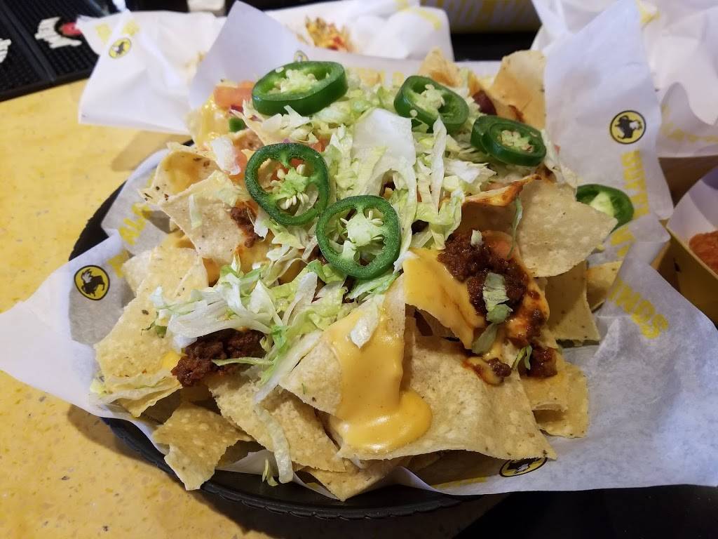 Buffalo Wild Wings | restaurant | 1625 E 7th Ave, Tampa, FL 33605, USA | 8132479453 OR +1 813-247-9453