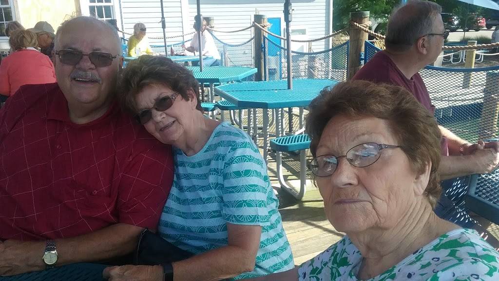 Grill Outs at Lake Isabella | restaurant | 10174 Loveland Madeira Rd, Loveland, OH 45140, USA | 5135217275 OR +1 513-521-7275