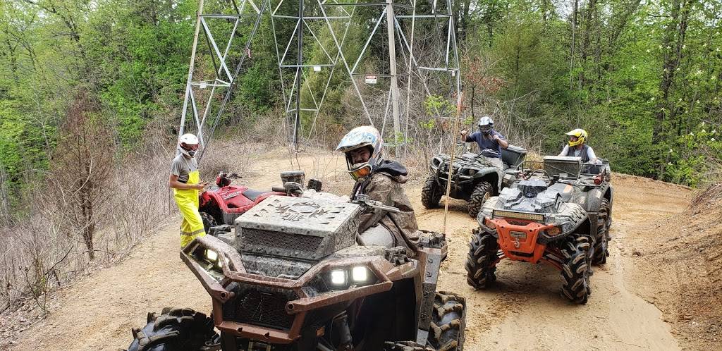 Rebel SmokeHouse and Burgers | restaurant | 200 Howard Ave, Mullens, WV 25882, USA | 3042944227 OR +1 304-294-4227