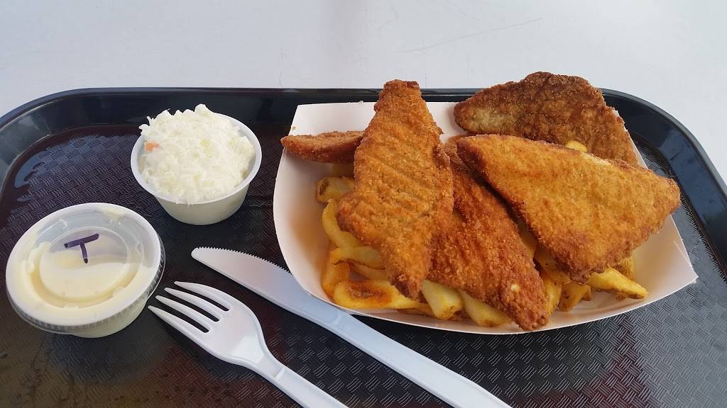 Dune Dogz & Treats | restaurant | 2233 Ottawa Beach Rd, Holland, MI 49424, USA | 6167383649 OR +1 616-738-3649