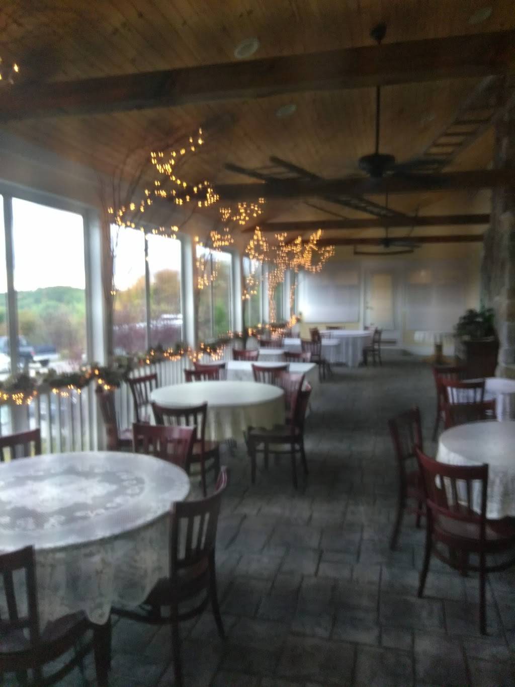 Apple Hill Farm | restaurant | 143 Joslin St, Leominster, MA 01453, USA | 9784667804 OR +1 978-466-7804