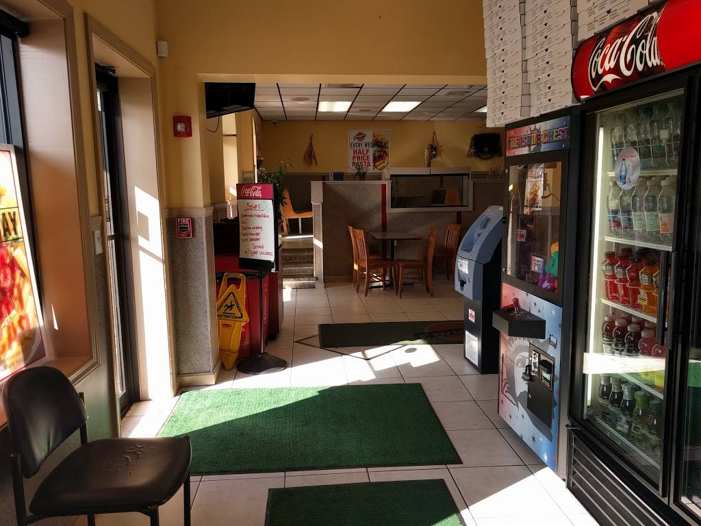 Giovannis Roast Beef and Pizza | restaurant | 127 Merrimack St, Methuen, MA 01844, USA | 9785575588 OR +1 978-557-5588