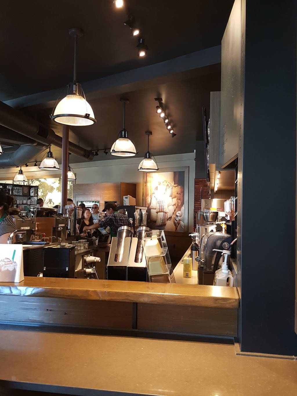 Starbucks | cafe | 1520 W Olive Ave, Burbank, CA 91506, USA | 8185586923 OR +1 818-558-6923