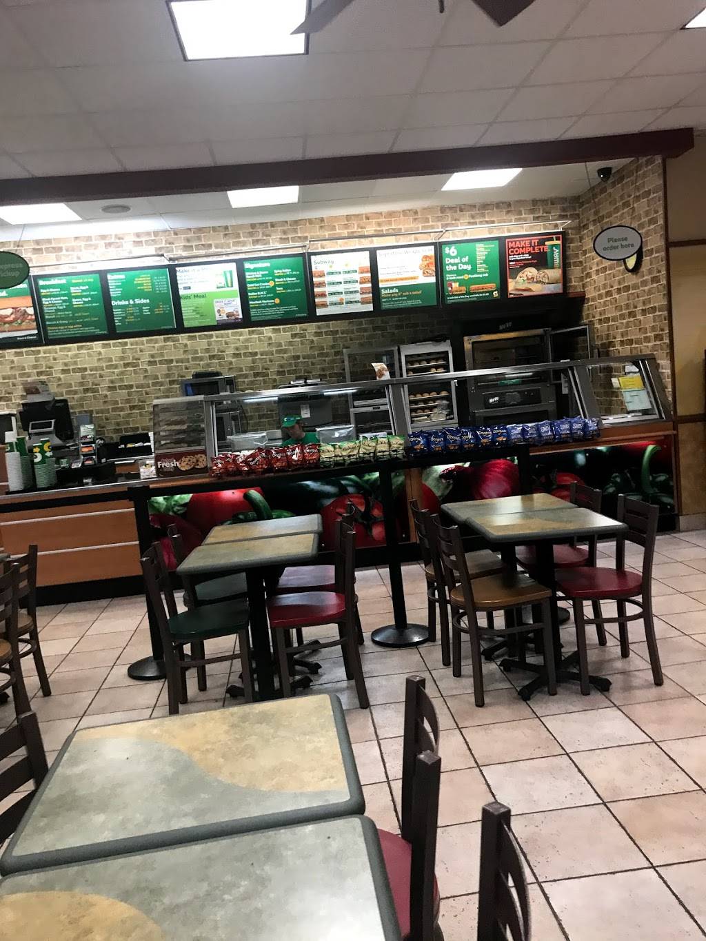 Subway | restaurant | 3529 Lee Hwy, Greenville, VA 24440, USA | 5403373850 OR +1 540-337-3850