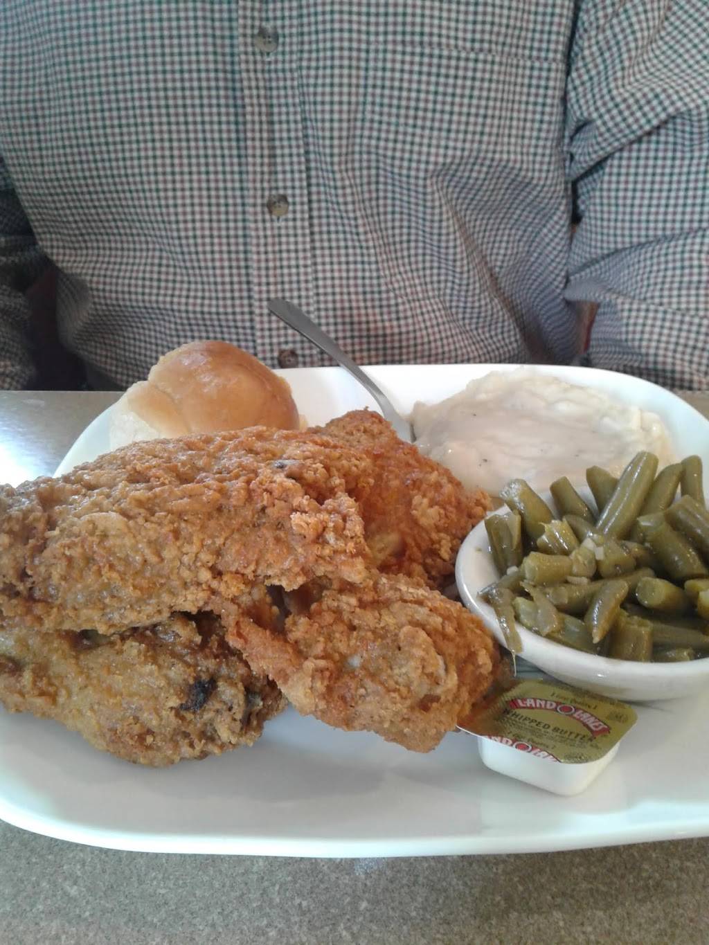 Janets Diner | restaurant | 12805 North St, Dillsboro, IN 47018, USA | 8124325410 OR +1 812-432-5410