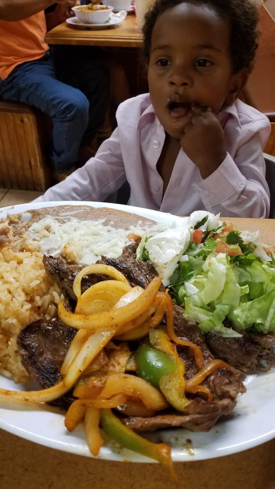 Julias Taqueria | restaurant | 737 Roswell St NE, Marietta, GA 30060, USA | 7704211598 OR +1 770-421-1598