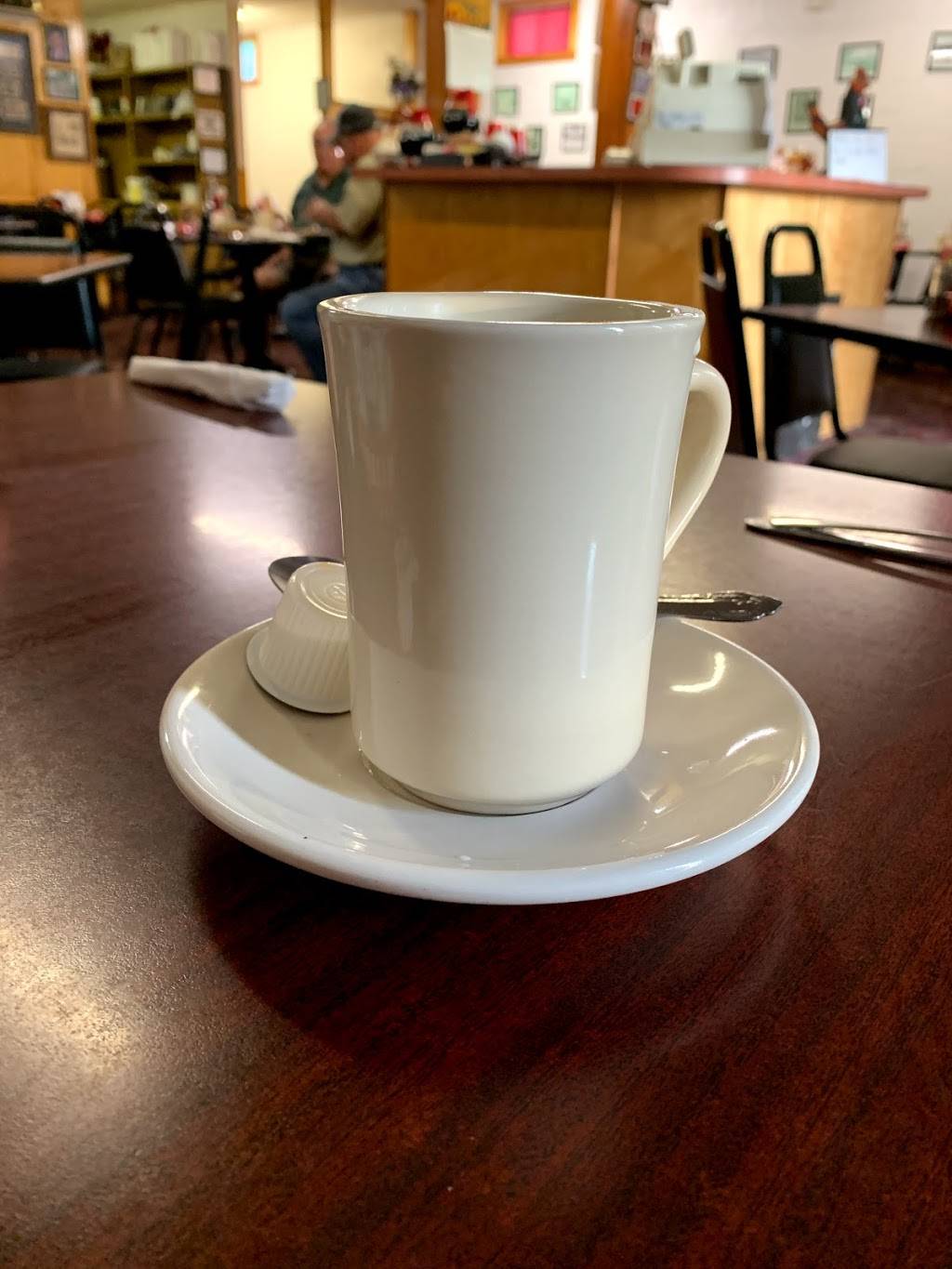 Teche Cafe | restaurant | 105 N Main St, Loreauville, LA 70552, USA | 3372299244 OR +1 337-229-9244