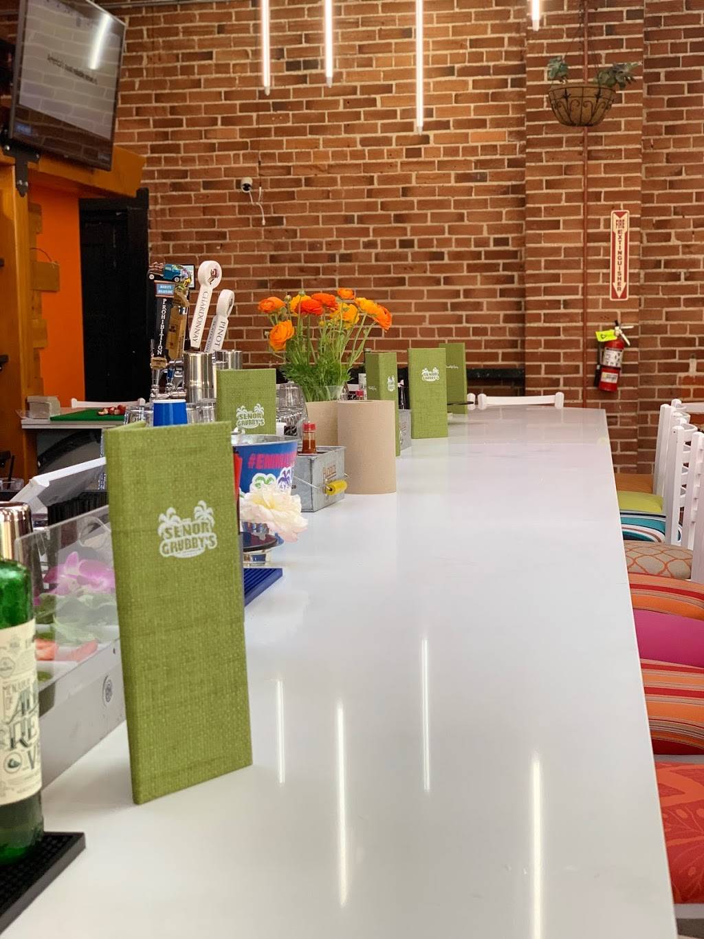 Señor Grubbys | restaurant | 311 N Tremont St, Oceanside, CA 92054, USA | 7603174317 OR +1 760-317-4317