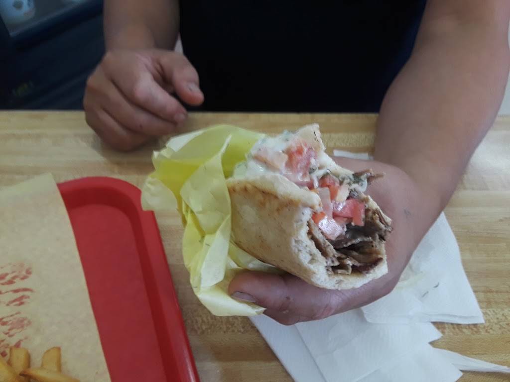 Toms Jr Famous Chili Burgers | restaurant | 9756 Glenoaks Blvd, Sun Valley, CA 91352, USA | 8187678288 OR +1 818-767-8288