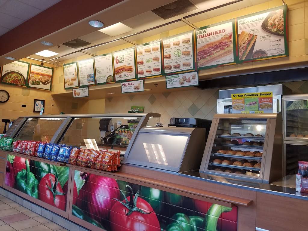 Subway | restaurant | Crossroads Shopping Center, 4481 Las Posas Rd Unit A, Camarillo, CA 93010, USA | 8059877200 OR +1 805-987-7200