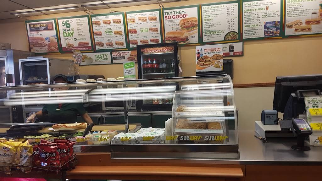 Subway Restaurants | restaurant | 3518 S Shepherd Dr, Houston, TX 77098, USA | 7135299345 OR +1 713-529-9345