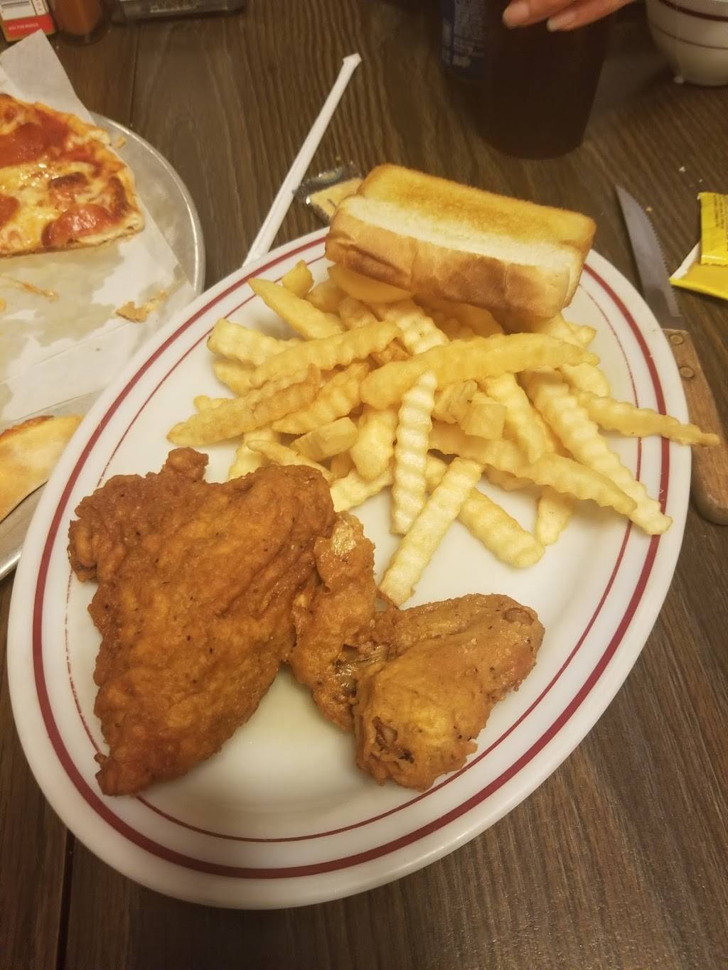 Dinos Pizza & Steak House | restaurant | 109 E Washington St, Washington, IA 52353, USA | 3196535014 OR +1 319-653-5014