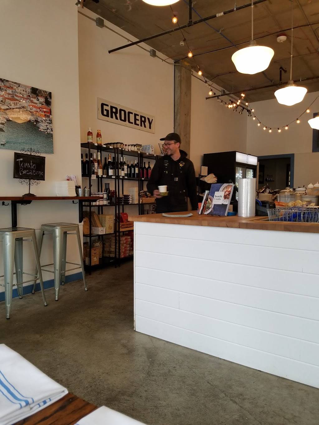 East Anchor Seafood | restaurant | 1126 34th Ave #101, Seattle, WA 98122, USA | 2067086669 OR +1 206-708-6669