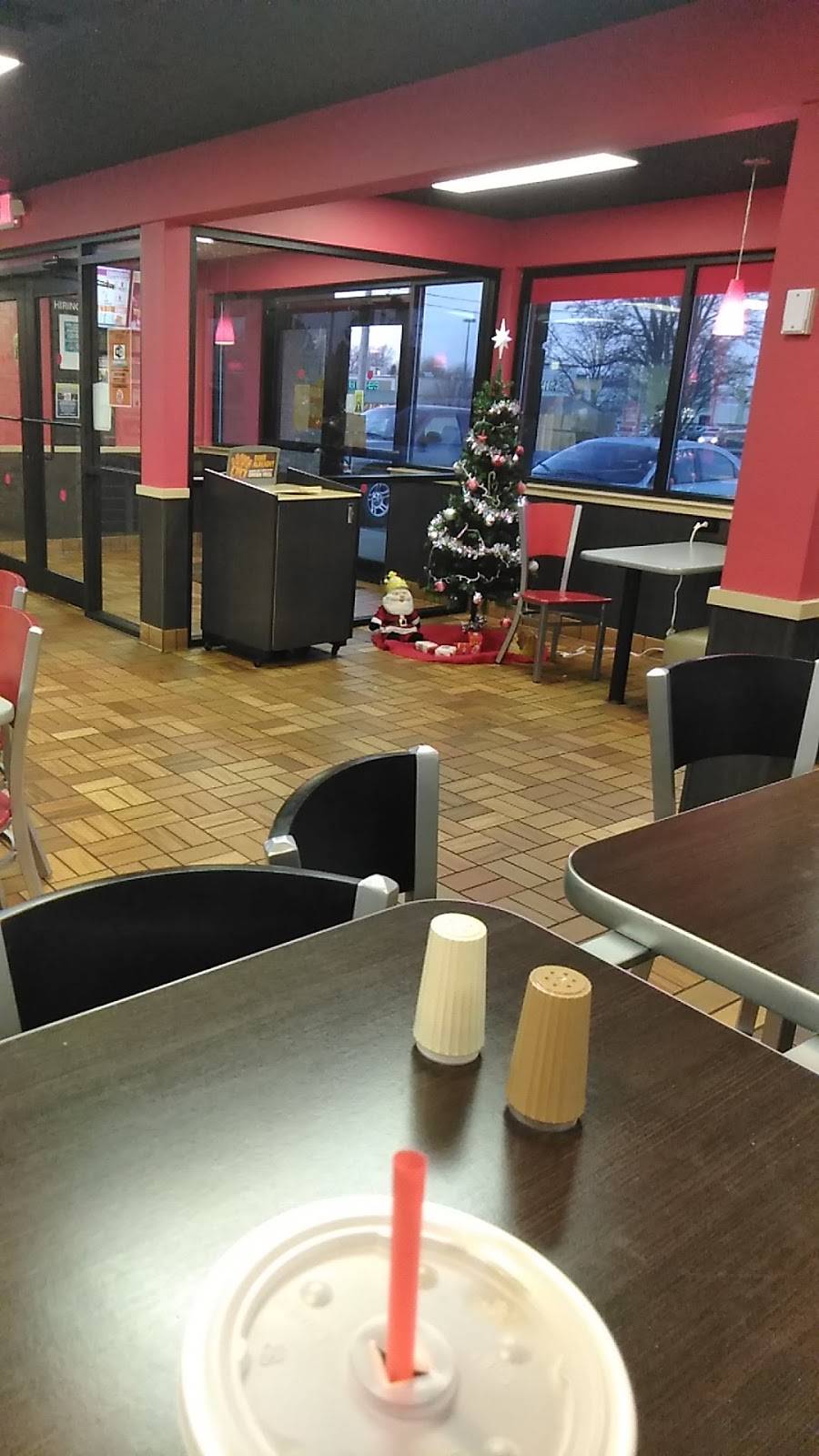 Burger King | restaurant | 3711 N Newton St, Jasper, IN 47546, USA | 8126349669 OR +1 812-634-9669