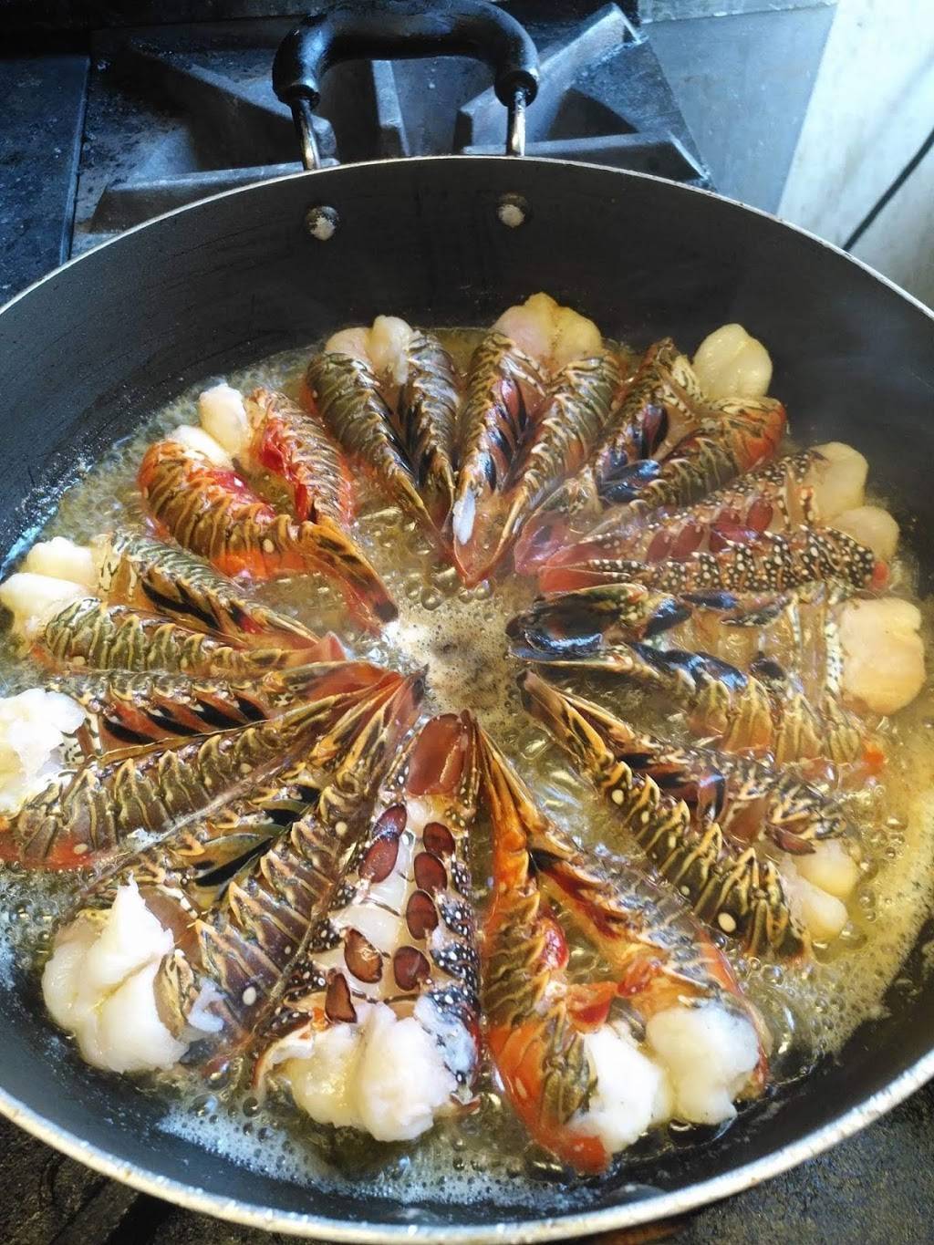 Somos Cuba Resto Café | restaurant | 5900 Boulevard de lOrmière, Québec, QC G1P 1K7, Canada | 5817416500 OR +1 581-741-6500