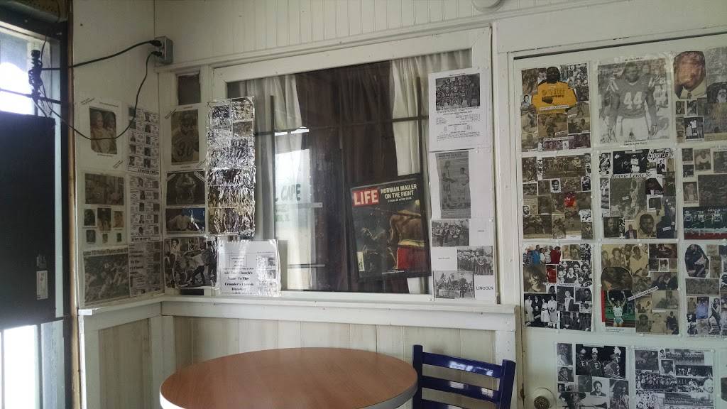 Suga Bowl Cafe | restaurant | 6808 State St, East St Louis, IL 62203, USA | 6184895141 OR +1 618-489-5141