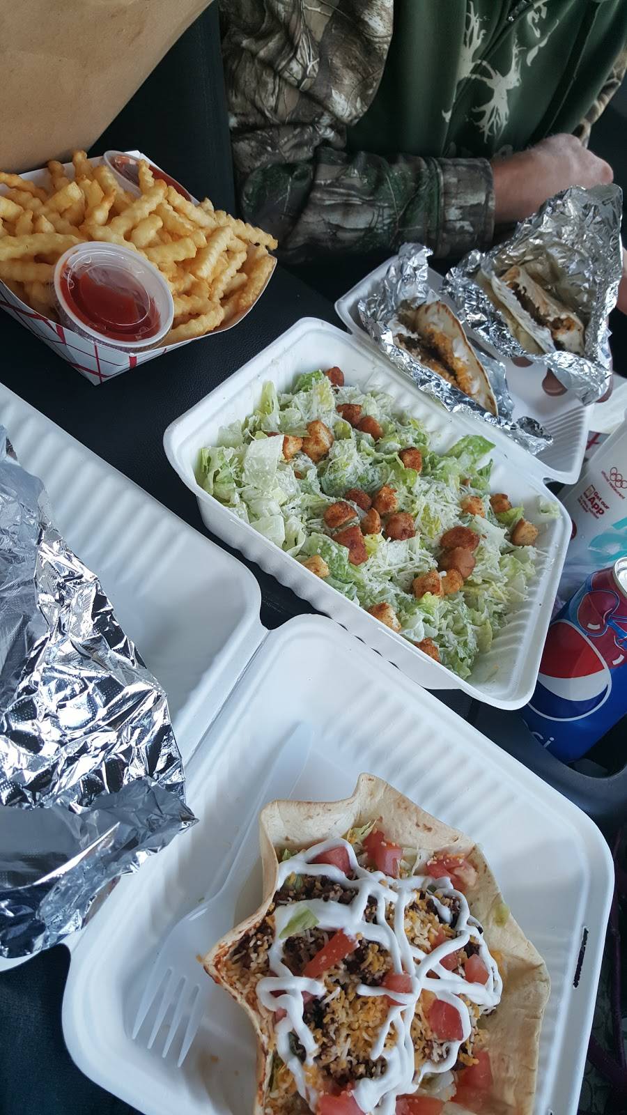 The Zack Shack | restaurant | 210 New County Rd, Thomaston, ME 04861, USA | 2075426837 OR +1 207-542-6837