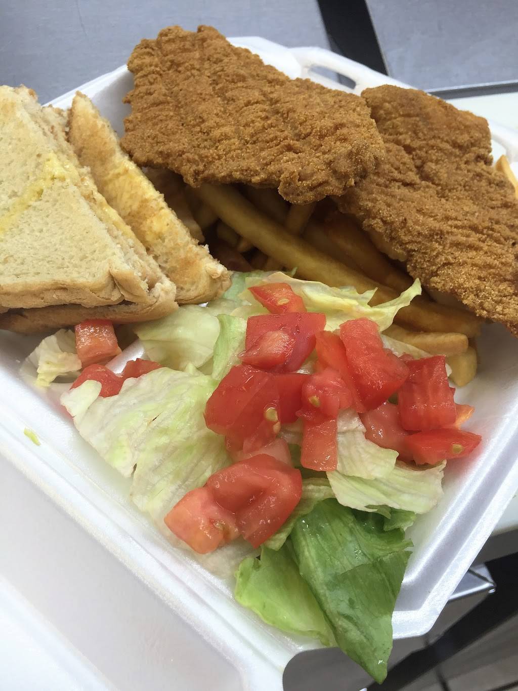 W & W Grocery | restaurant | 300 N Main St, Hutchins, TX 75141, USA | 9722252222 OR +1 972-225-2222