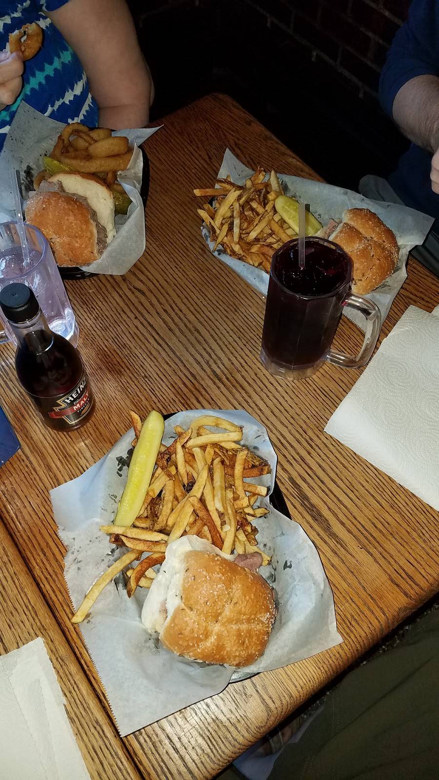 Swistons Beef & Keg | restaurant | 101 Young St, Tonawanda, NY 14150, USA | 7166929723 OR +1 716-692-9723