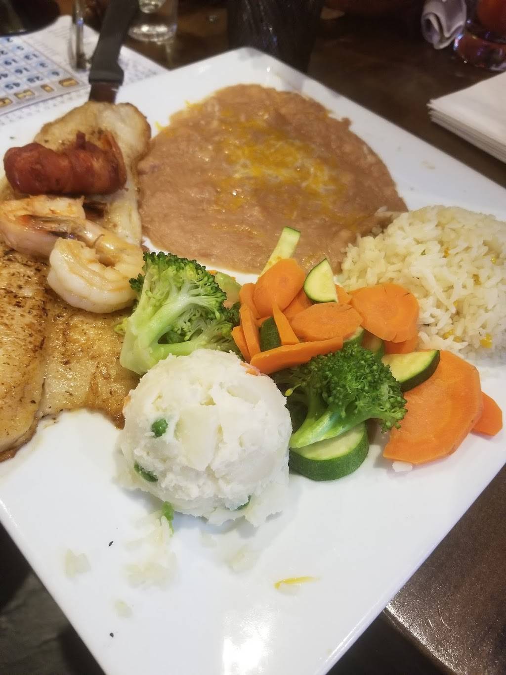 El Pescador | restaurant | 12002 Lakewood Blvd, Downey, CA 90242, USA | 5625000068 OR +1 562-500-0068