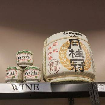 Rock N Roll Sushi | restaurant | 8000 Sunset Blvd a202, Los Angeles, CA 90046, USA | 3238488583 OR +1 323-848-8583