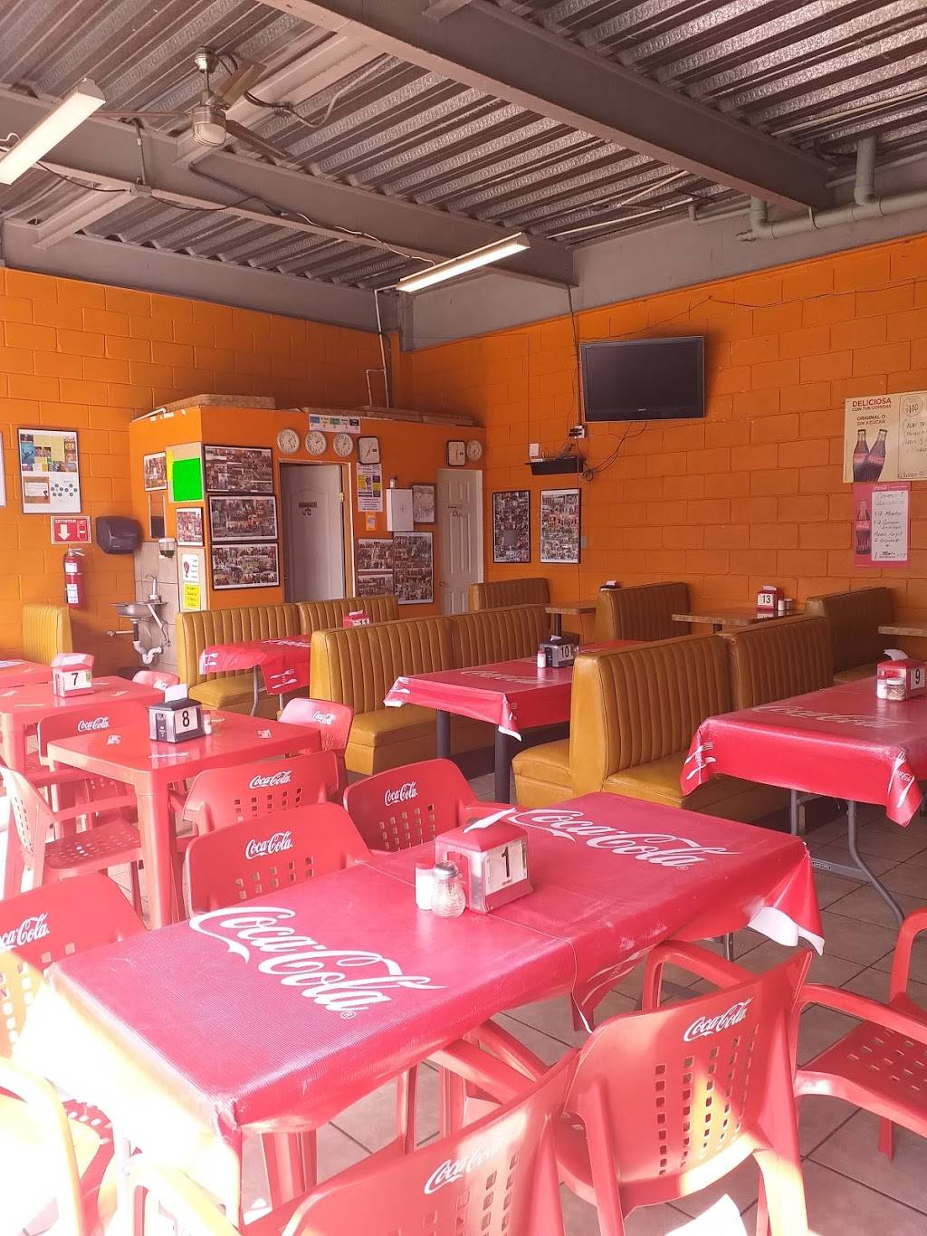 Tacos Varios Los Super Amigos | restaurant | Blvd. de las Bellas Artes 19701, Nueva Tijuana, 22435 Tijuana, B.C., Mexico | 016647205630 OR +52 664 720 5630