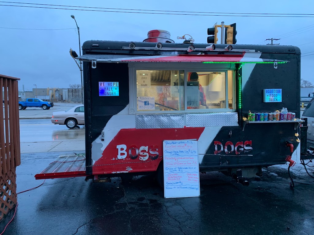 Boss Dogs Food Truck | restaurant | 601 Bellevue St, Green Bay, WI 54302, USA | 9206348704 OR +1 920-634-8704