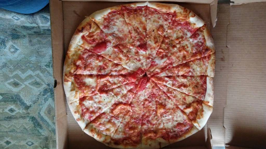 Ricos Pizza New York Style | restaurant | 371 W Morris St, Bath, NY 14810, USA | 6076226033 OR +1 607-622-6033