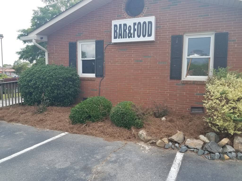 Small Bar Matthews | restaurant | 4320 Potter Rd, Stallings, NC 28104, USA | 7047699656 OR +1 704-769-9656