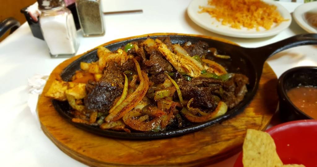 Los Dos Potrillos | restaurant | 401 TX-31, Chandler, TX 75758, USA | 9038496000 OR +1 903-849-6000