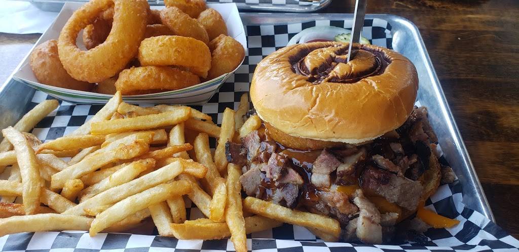 Lake Burger | restaurant | 29475 Mill Creek Marina Rd, Gravois Mills, MO 65037, USA | 5732074422 OR +1 573-207-4422