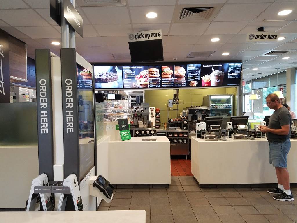 McDonalds | cafe | 1605 E Mitchell Hammock Rd, Oviedo, FL 32765, USA | 4079779086 OR +1 407-977-9086