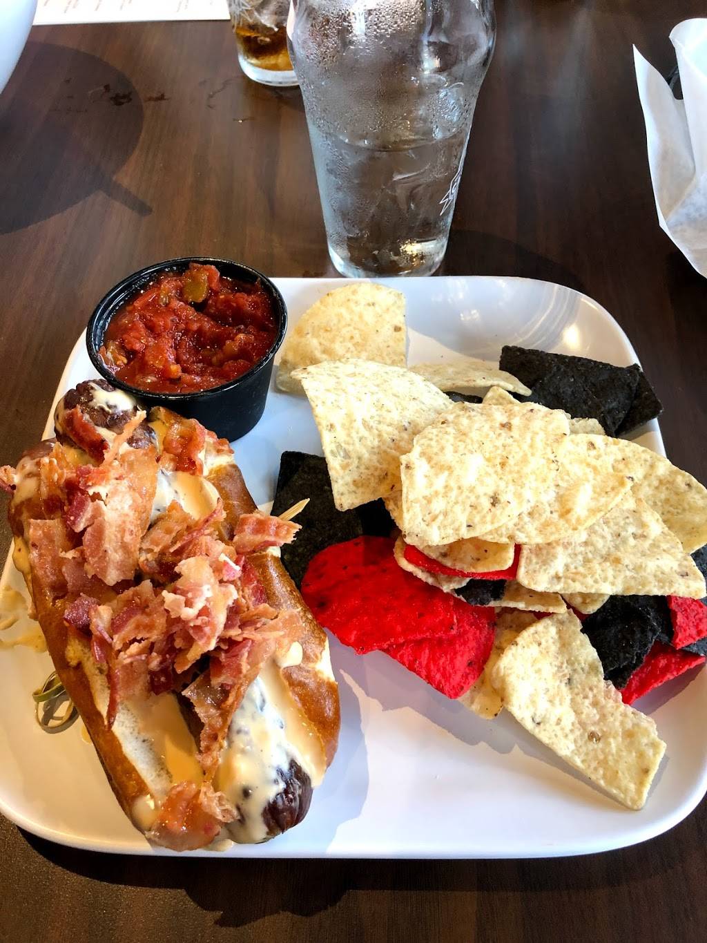 The Casual Pint Hamilton Ohio | restaurant | 130 Riverfront Plaza, Hamilton, OH 45011, USA | 5137372309 OR +1 513-737-2309