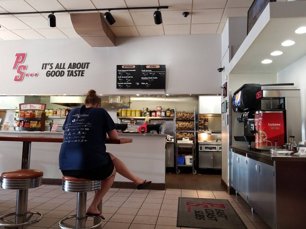 Penn Station East Coast Subs | meal takeaway | 841 S Rangeline Rd, Carmel, IN 46032, USA | 3175697366 OR +1 317-569-7366