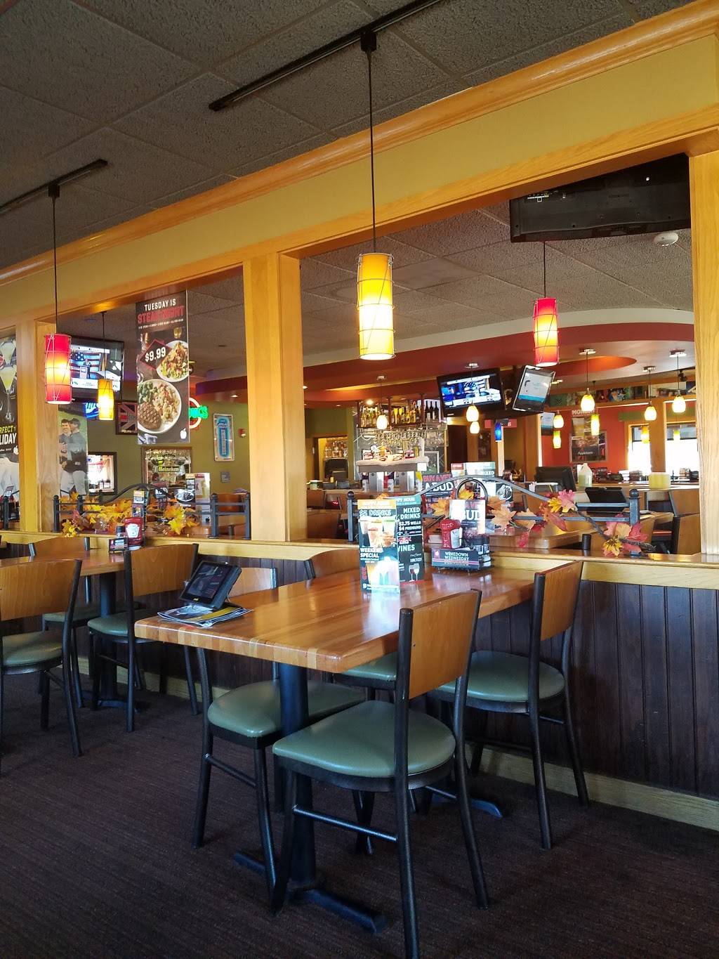 Applebees Grill + Bar | restaurant | 1400 Brookdale Mall, Brooklyn Center, MN 55430, USA | 7635661003 OR +1 763-566-1003