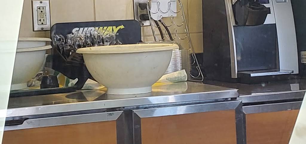 Subway Restaurants | restaurant | 39460 Murrieta Hot Springs Rd, Murrieta, CA 92563, USA | 9518941585 OR +1 951-894-1585