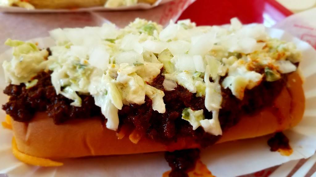 Sandys Famous Hot Dogs | restaurant | 612 St Andrews Rd, Columbia, SC 29210, USA | 8037728617 OR +1 803-772-8617