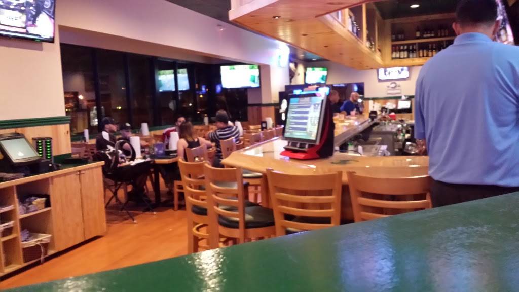 Gators Dockside | restaurant | 13701 S John Young Pkwy, Orlando, FL 32837, USA | 4079851790 OR +1 407-985-1790