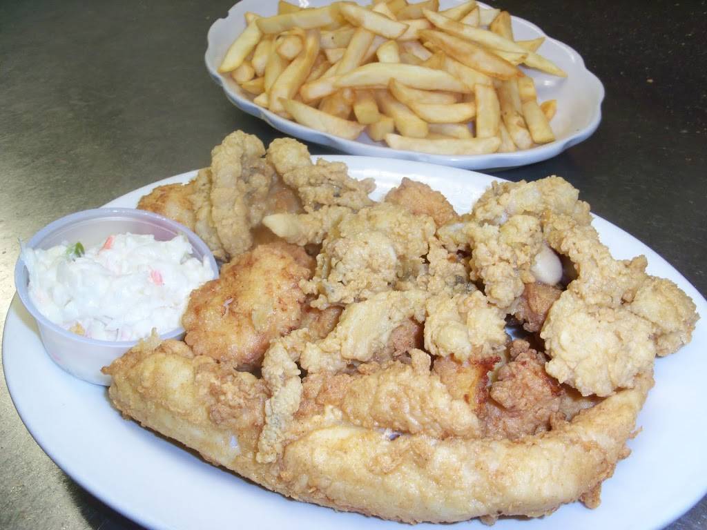 Friendly Pizza | restaurant | 216 Russells Mills Rd, Dartmouth, MA 02748, USA | 5089965511 OR +1 508-996-5511