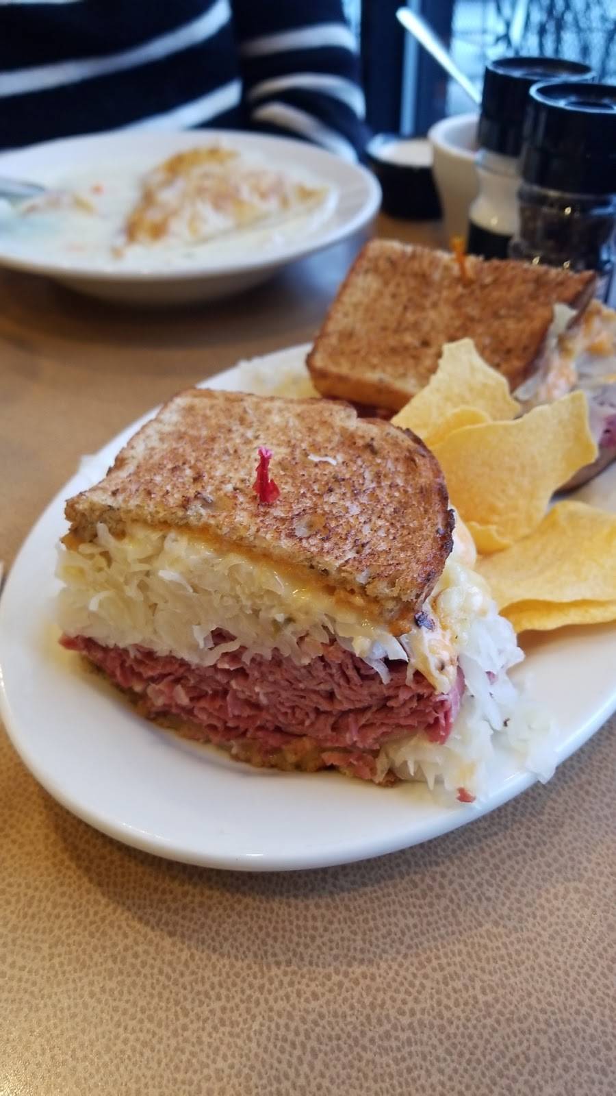 Jasons Deli | restaurant | 410 N Hurstbourne Pkwy, Louisville, KY 40223, USA | 5024124101 OR +1 502-412-4101