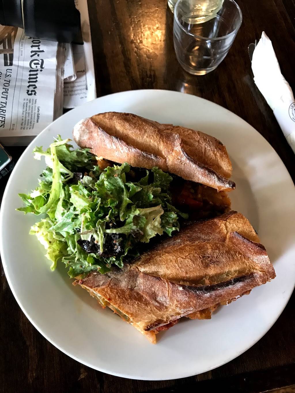 Le Gamin | restaurant | 108 Franklin St, Brooklyn, NY 11222, USA | 7187707918 OR +1 718-770-7918