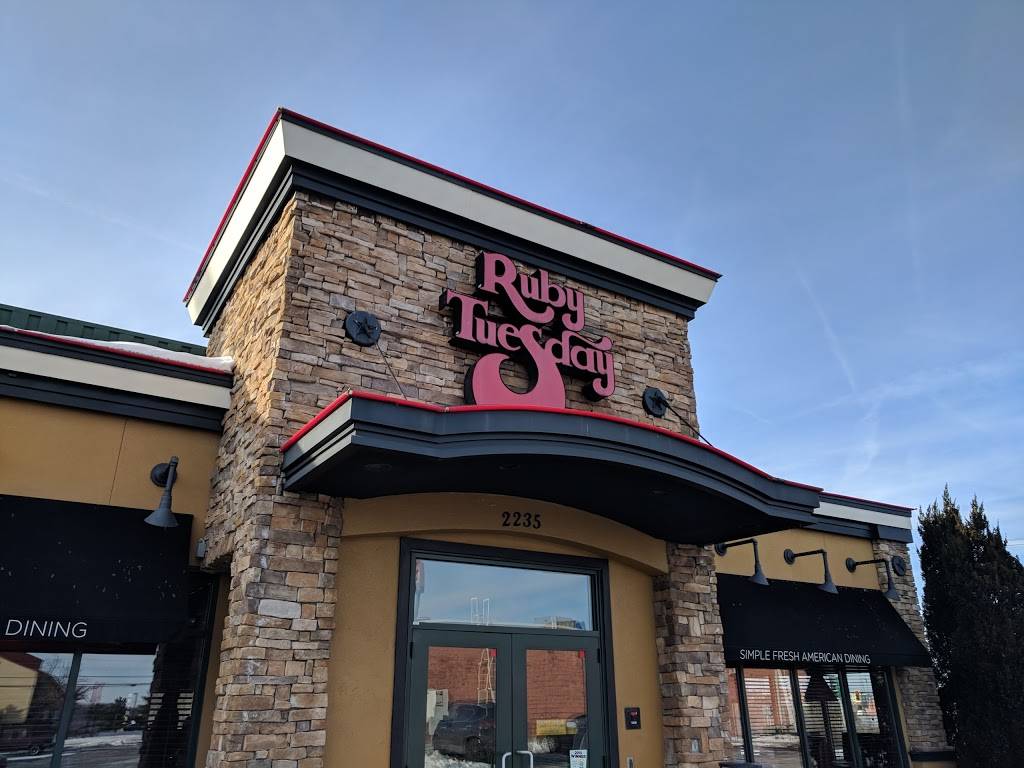 Ruby Tuesday | restaurant | 2235 E Sharon Rd, Sharonville, OH 45241, USA | 5137710533 OR +1 513-771-0533