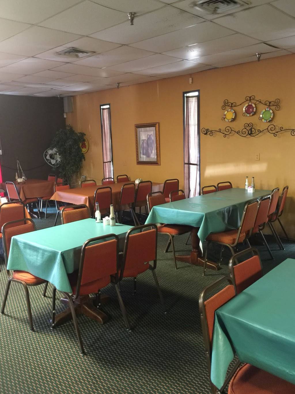 Esperanzas Mexican Restaurant | restaurant | 3301 Avenue F, Bay City, TX 77414, USA | 9793237744 OR +1 979-323-7744
