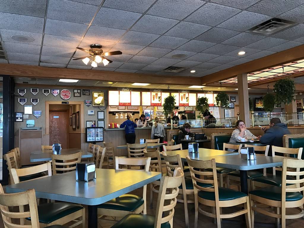 Papa Chris’ Place | restaurant | 6235 W Touhy Ave, Chicago, IL 60646, USA | 7736314322 OR +1 773-631-4322