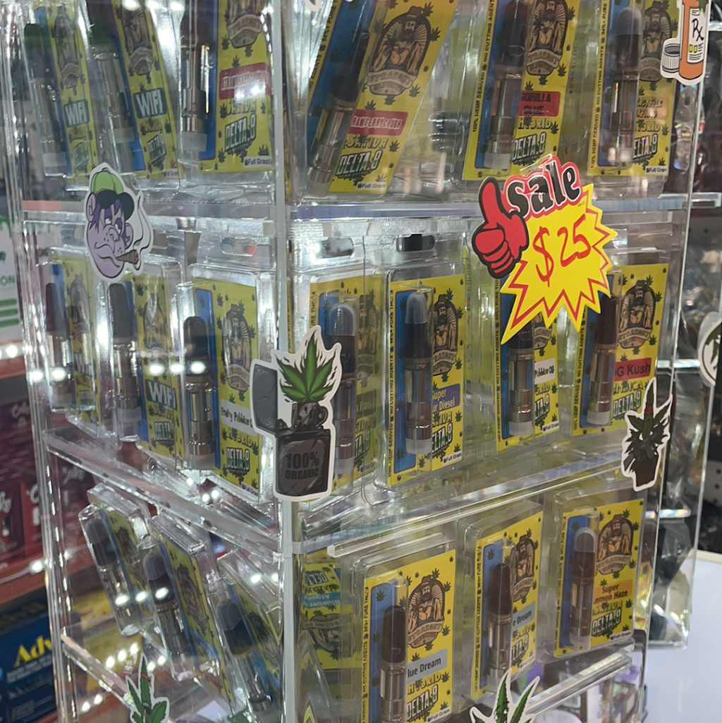 North Syracuse smoke shop & convenience | meal takeaway | 410 S Main St, North Syracuse, NY 13212, USA | 3152145066 OR +1 315-214-5066